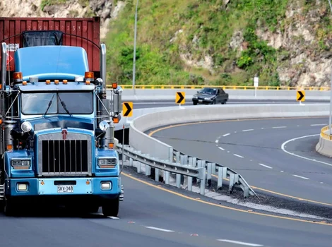 Solicitan a Semovi ajustar los horarios de circulación del transporte de carga