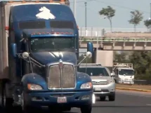 Comienza a aplicarse el decreto sobre tráileres y descuentos en los peajes