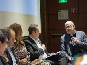 Estrategias de Descarbonización del Transporte a través de Políticas Públicas