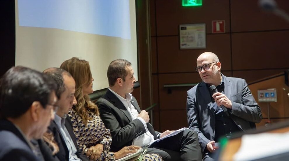 Estrategias de Descarbonización del Transporte a través de Políticas Públicas