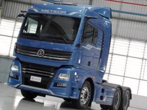 volkswagen innova en méxico con camiones de carga equipados con pantallas inteligentes y