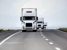 Camiones de carga restringidos en carreteras de México: lista actualizada