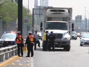 Analizan acuerdo para regular circulación de camiones en horas pico