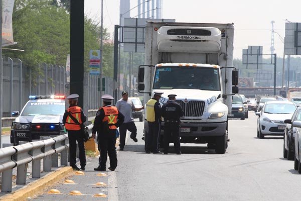 Analizan acuerdo para regular circulación de camiones en horas pico