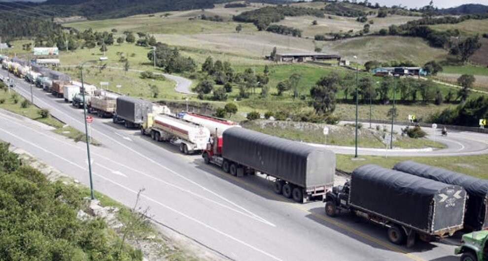 Actividad del transporte de carga cae 70% por deudas de la industria petrolera