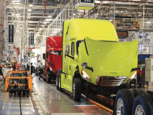 ANPACT: Primer semestre de 2025 registra fuerte caída en venta y producción de camiones