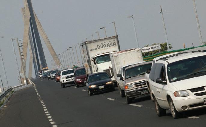 Aumento en peajes de puentes federales y estatales impacta al transporte de carga