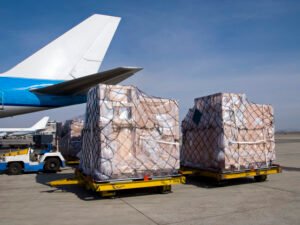 Aranceles provocan caída del 25% en carga aérea con destino a EE.UU