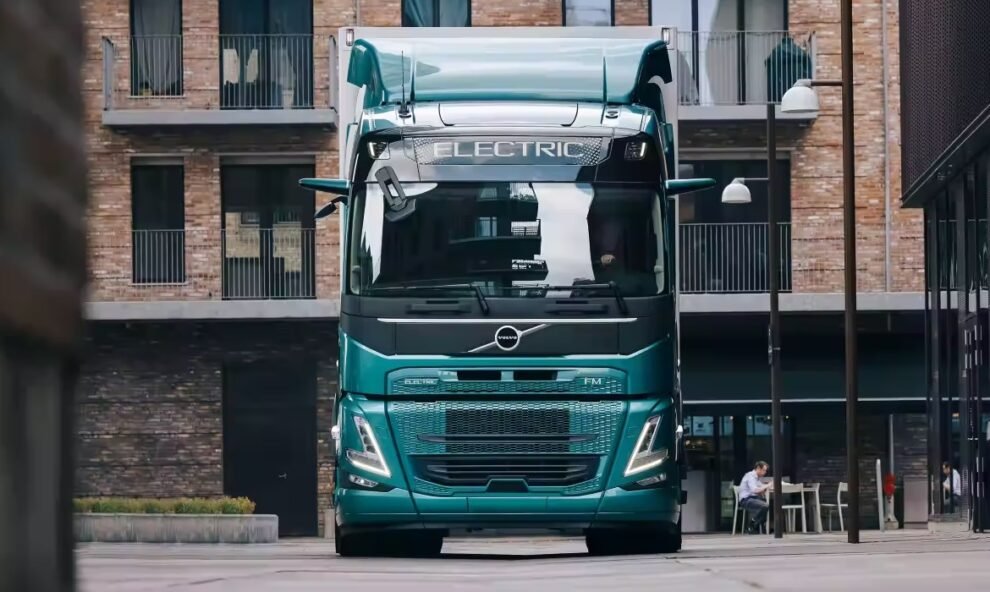 Retos del transporte de carga y última milla en la adopción de camiones eléctricos