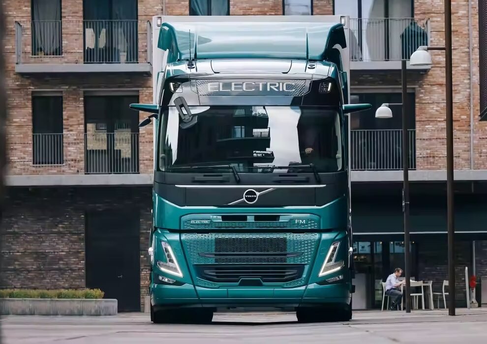 Retos del transporte de carga y última milla en la adopción de camiones eléctricos