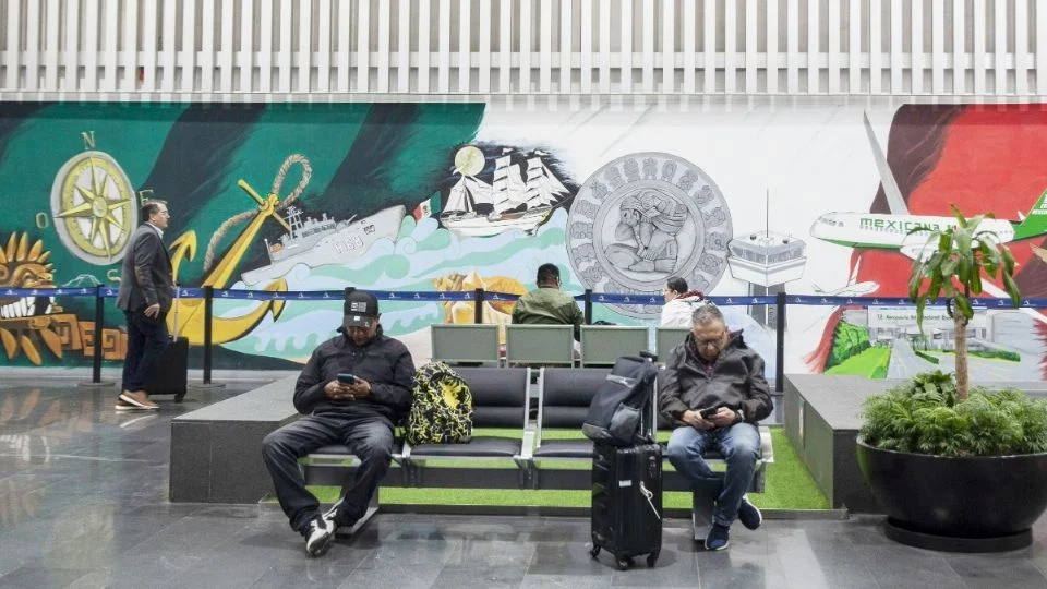 México confirma la cancelación de 11 rutas y la suspensión de 2 vuelos hacia EE. UU. desde el AIFA y el AICM