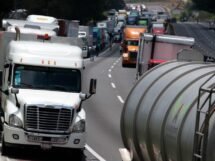 Primer descenso en el parque vehicular de carga registrado en julio